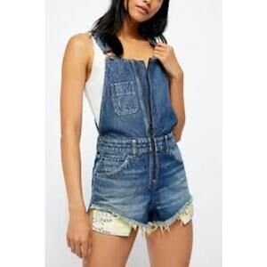 MSRP $108 NEW Free People Sunkissed Short Overalls Size 4 SAME DAY SHIP